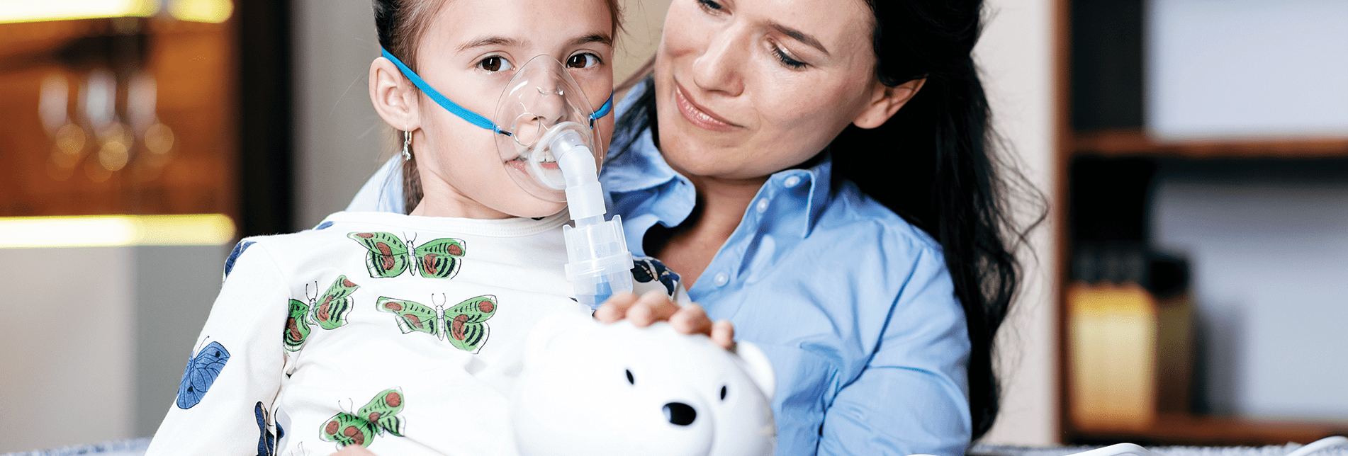 aparat-de-aerosoli-microlife-ursulet-neb-400 3014-InUse_NEB 400_woman-child-inhalation-mask 4